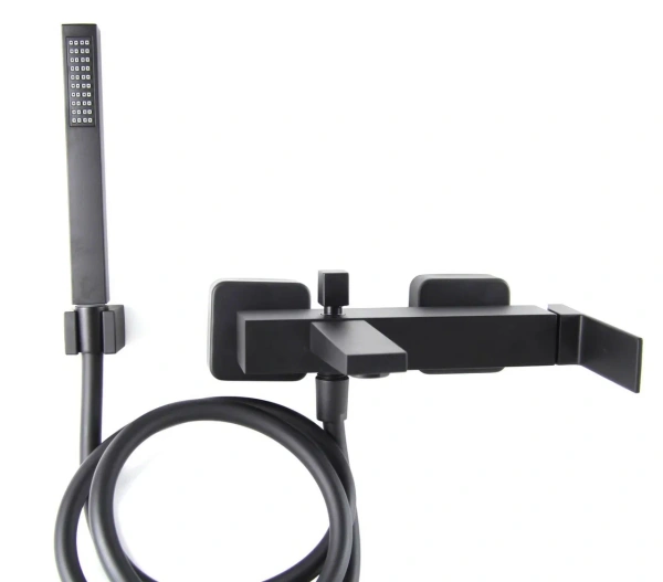 Смеситель для ванны Webert Pegaso PE850101560 черный матовый с душевым гарнитуром