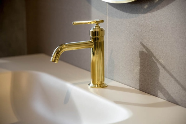 Встраиваемый смеситель для раковины Boheme Eterna 175-G золото