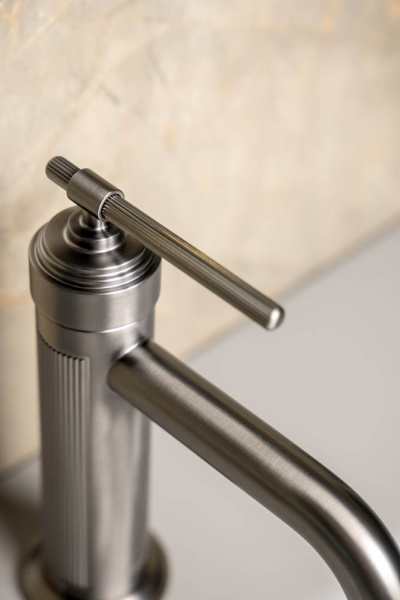 Встраиваемый смеситель для раковины Boheme Eterna 175-GM графит