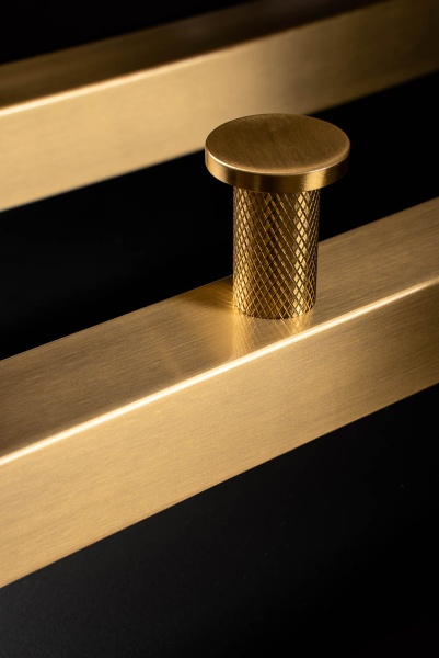 Полотенцесушитель электрический Boheme 728-MG золото-матовый