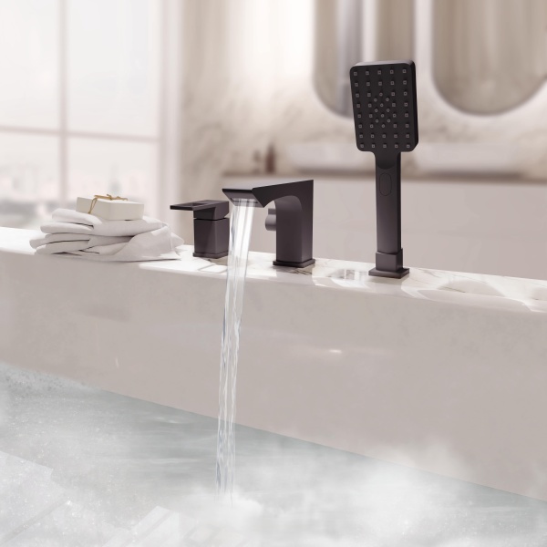 Смеситель на борт ванны Esko Vela PB 355B черный матовый