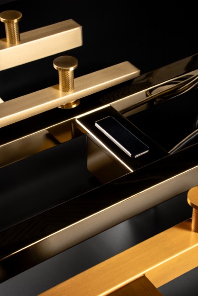 Полотенцесушитель электрический Boheme 728-MG золото-матовый