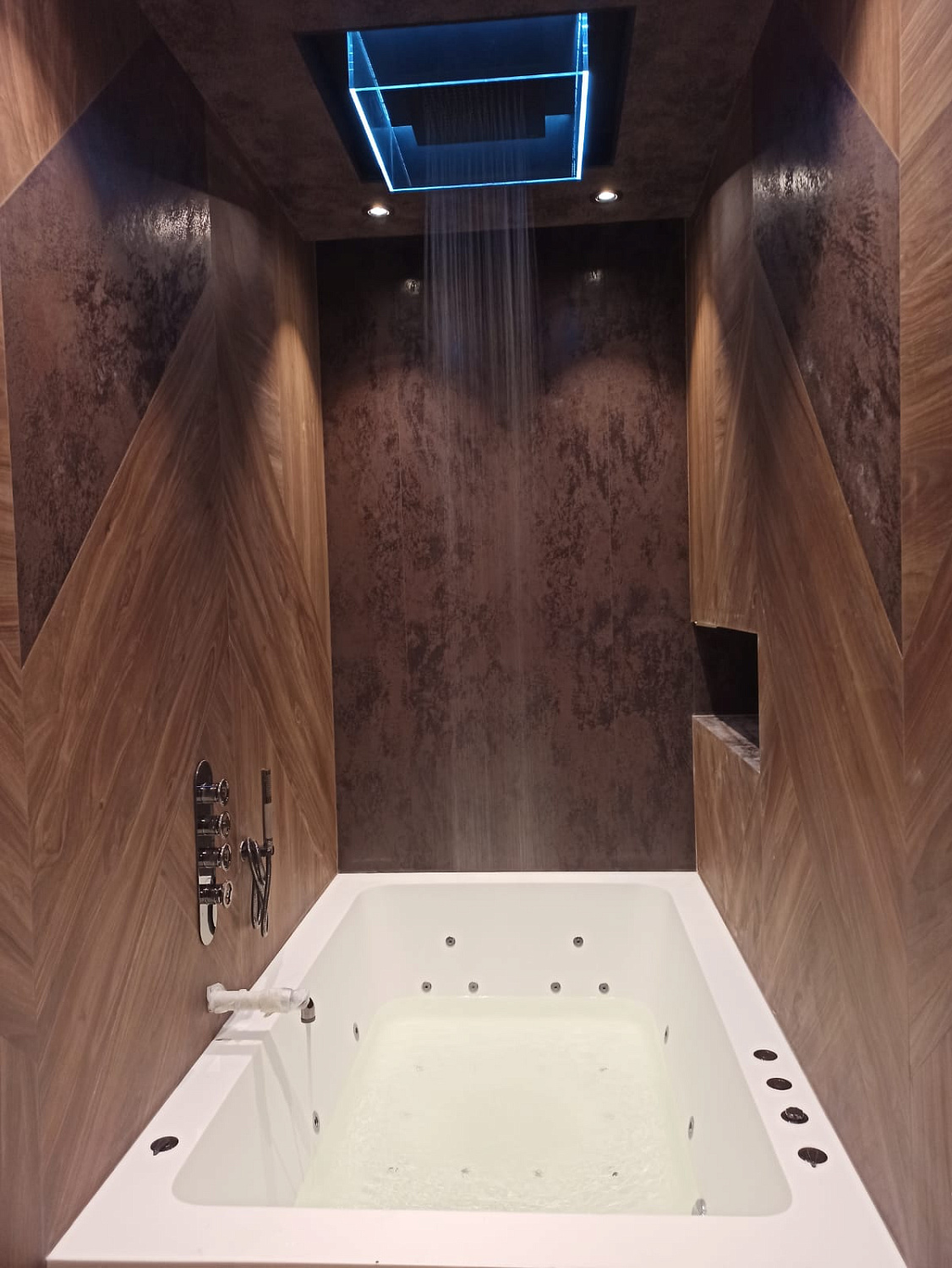 Установка гидромассажа и аэромассажа 30 000 руб