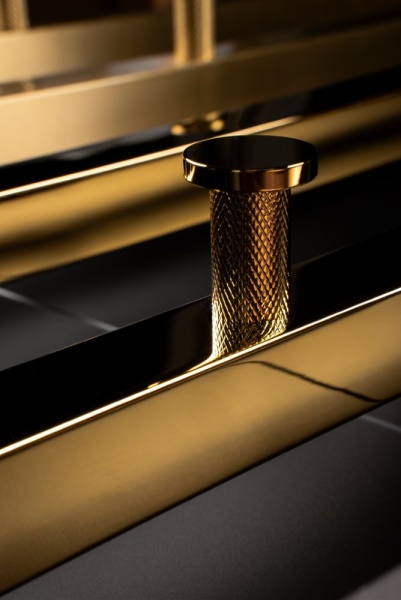 Полотенцесушитель электрический Boheme 728-G золото