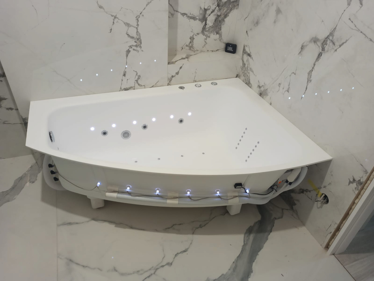 Установка гидромассажа и аэромассажа 30 000 руб