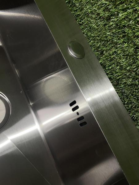 Мойка из нержавеющей стали Santegro 70 см STR7050SC сатин