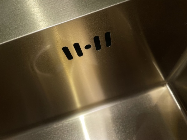 Мойка из нержавеющей стали Santegro 50 см STR5050GD золото