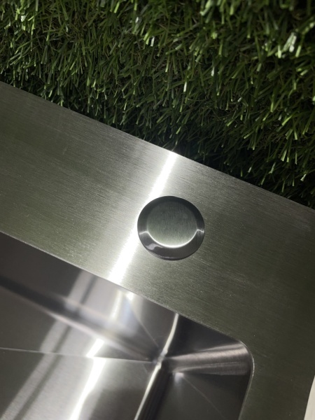 Мойка из нержавеющей стали Santegro 70 см STR7050SC сатин